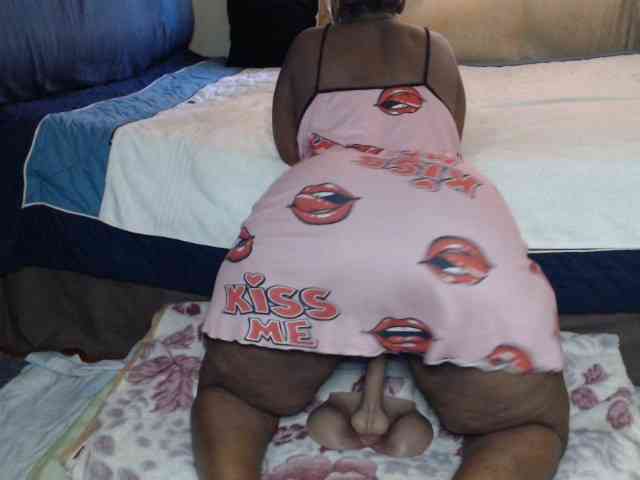 Prettybkack25 webcam