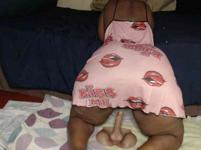Prettybkack25 webcam