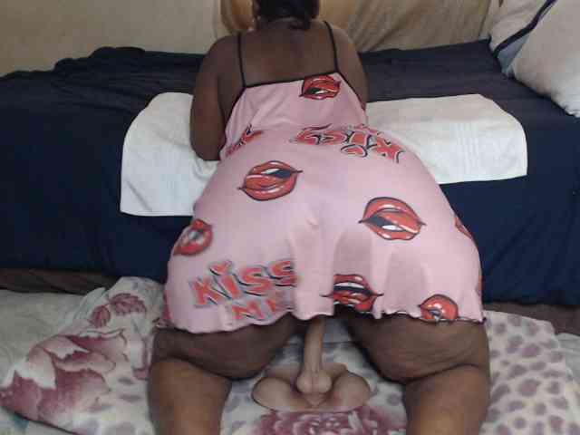 Prettybkack25 webcam
