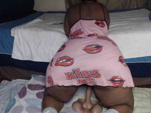 Prettybkack25 webcam