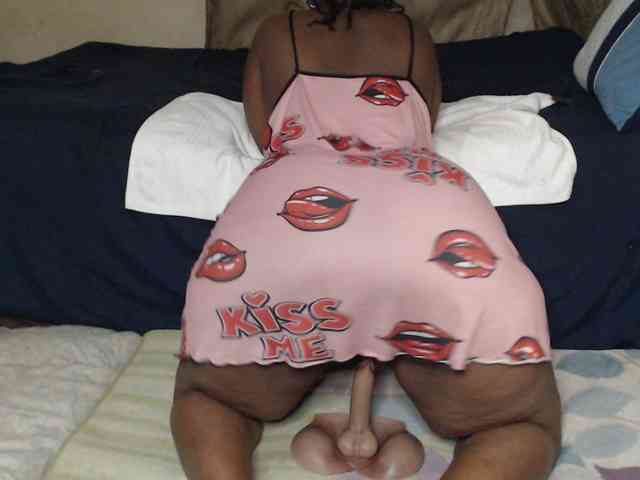 Prettybkack25 webcam