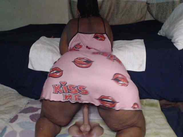 Prettybkack25 webcam