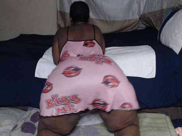 Prettybkack25 webcam