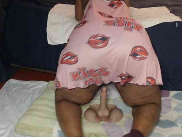 Prettybkack25 webcam
