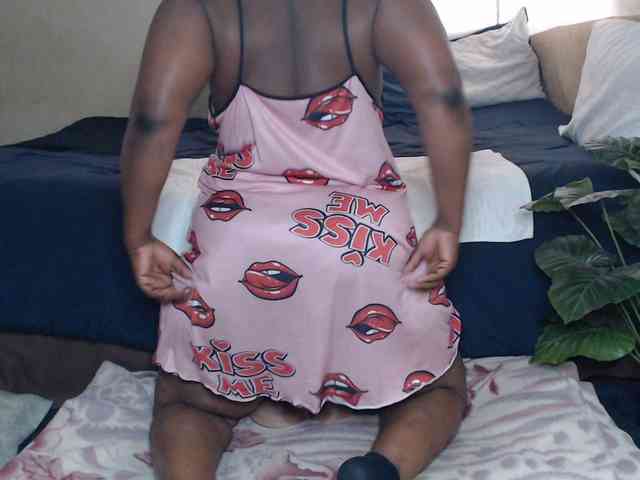 Prettybkack25 webcam