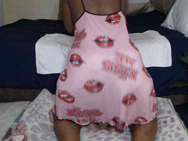 Prettybkack25 webcam