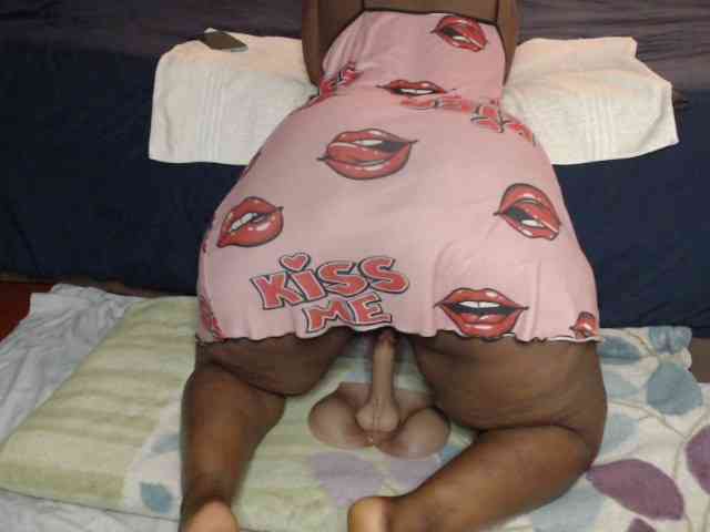 Prettybkack25 webcam