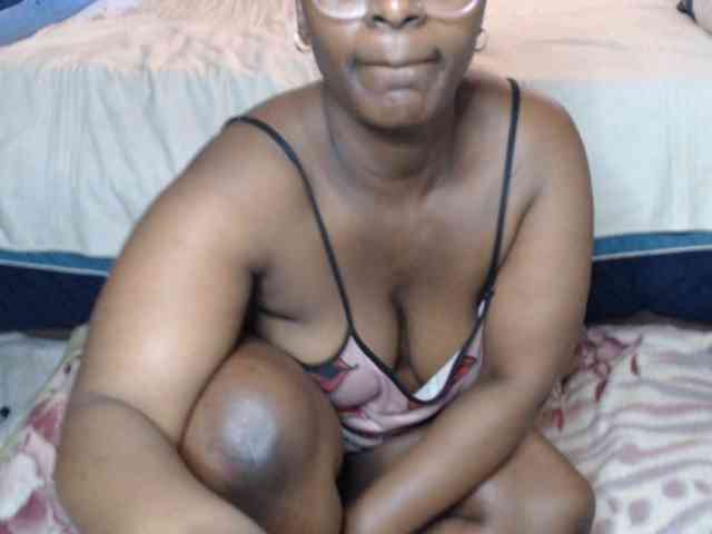 Prettybkack25 webcam