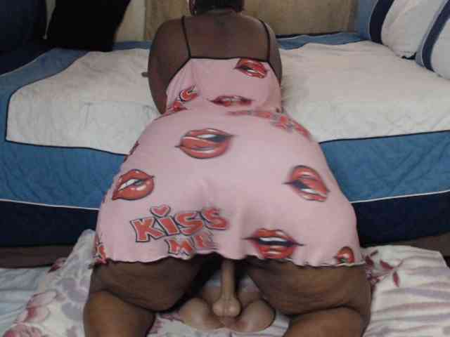 Prettybkack25 webcam