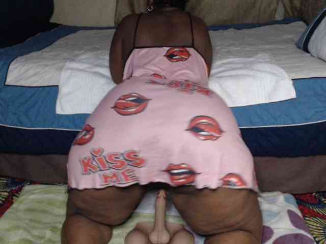 Prettybkack25 webcam