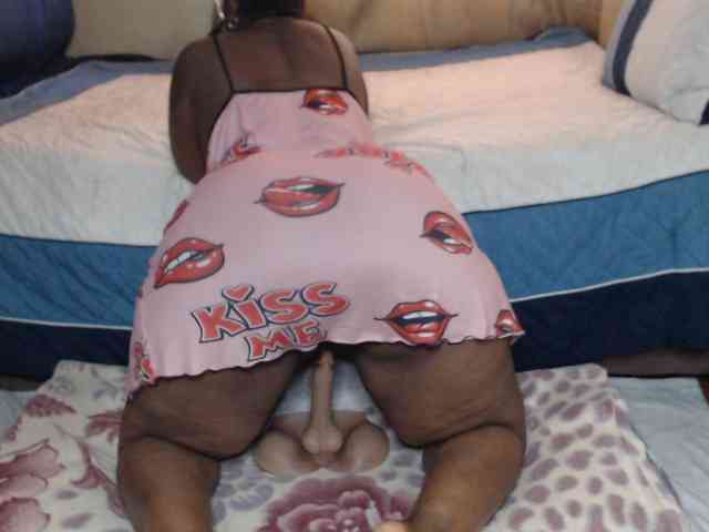 Prettybkack25 webcam