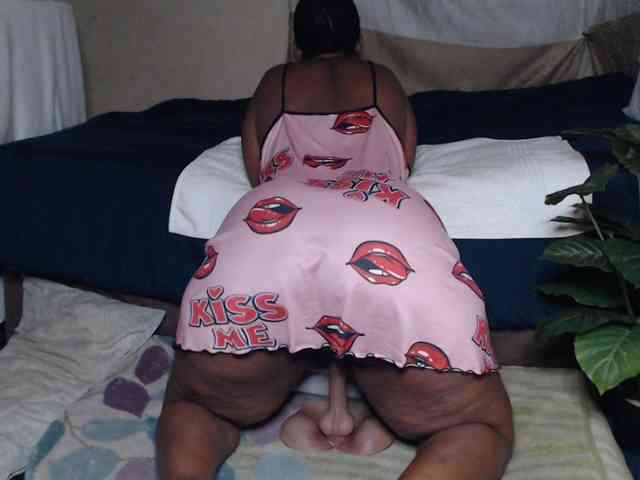 Prettybkack25 webcam