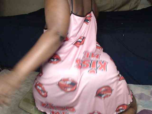 Prettybkack25 webcam