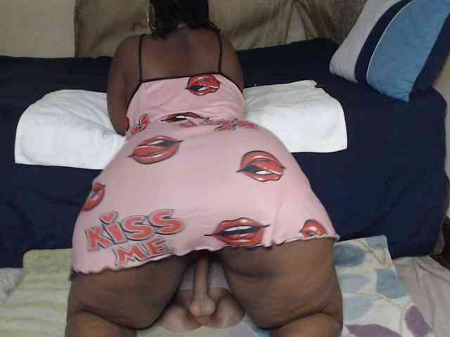 Prettybkack25 webcam