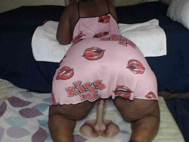 Prettybkack25 webcam