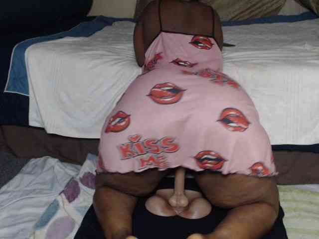 Prettybkack25 webcam
