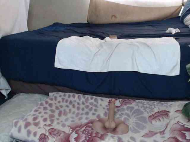 Prettybkack25 webcam