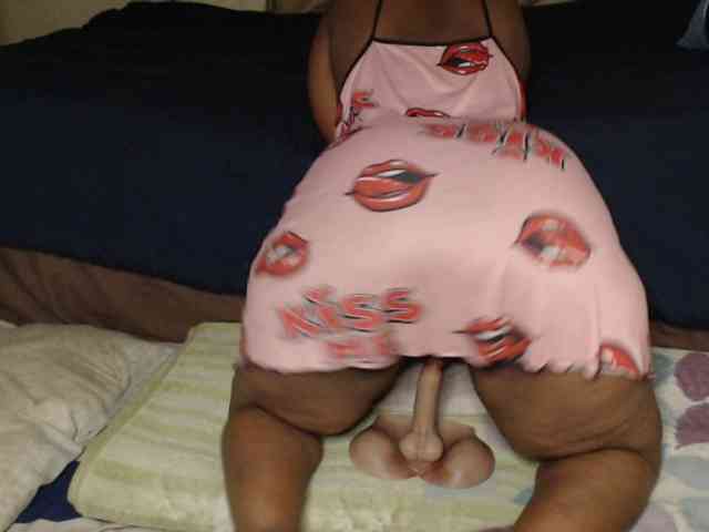 Prettybkack25 webcam