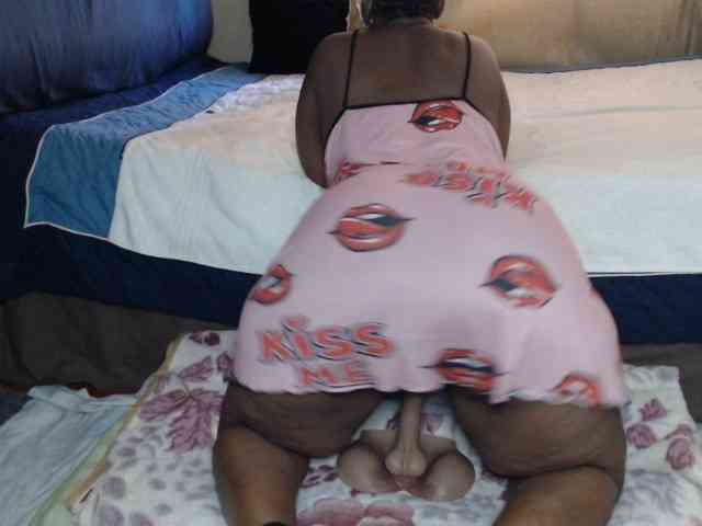 Prettybkack25 webcam