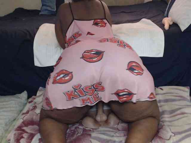 Prettybkack25 webcam