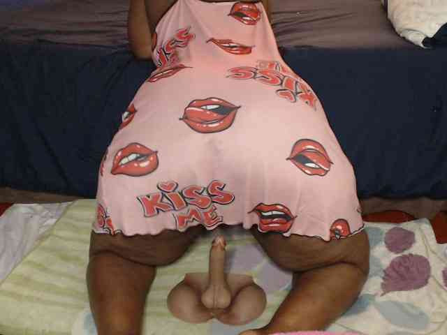 Prettybkack25 webcam