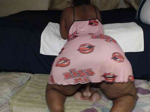 Prettybkack25 webcam
