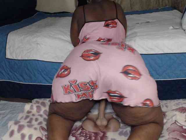 Prettybkack25 webcam