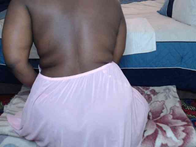 Prettybkack25 webcam