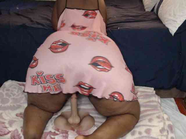Prettybkack25 webcam