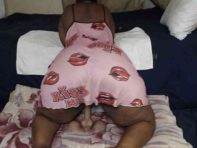 Prettybkack25 webcam