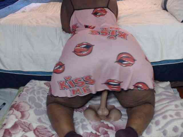 Prettybkack25 webcam