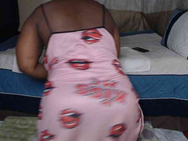 Prettybkack25 webcam