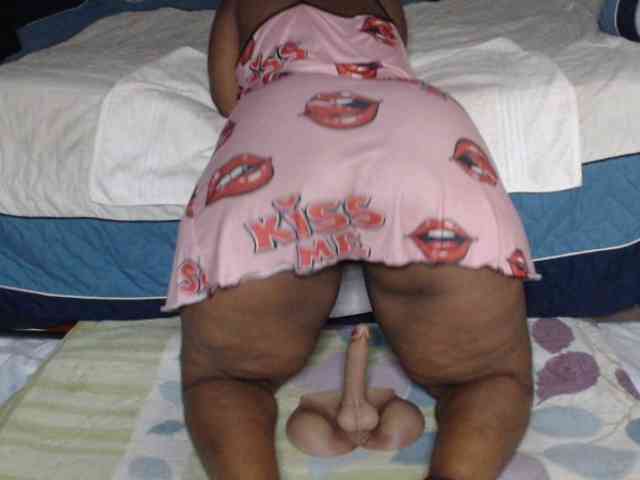 Prettybkack25 webcam