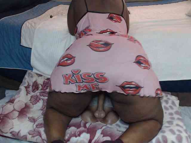 Prettybkack25 webcam