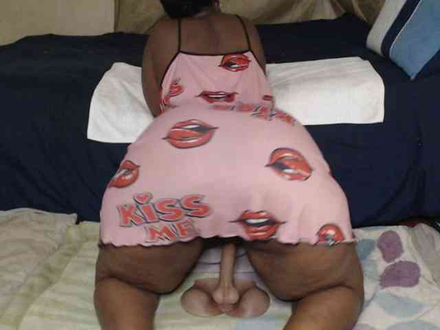 Prettybkack25 webcam