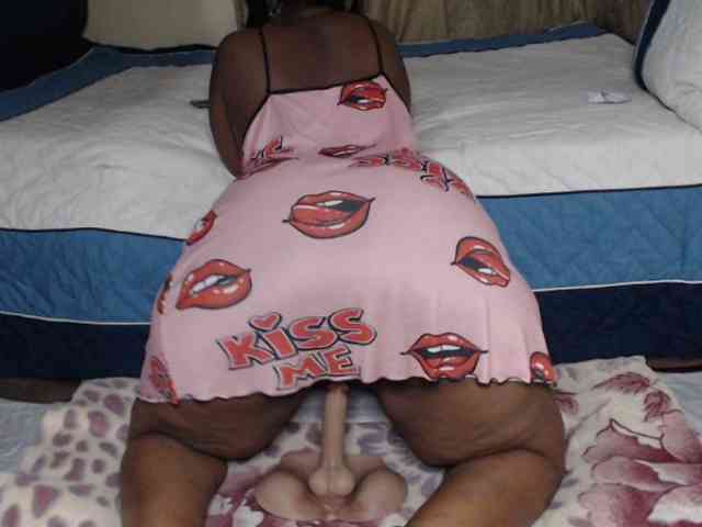 Prettybkack25 webcam