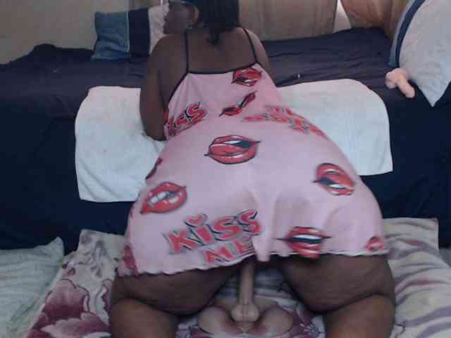 Prettybkack25 webcam
