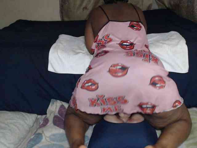 Prettybkack25 webcam