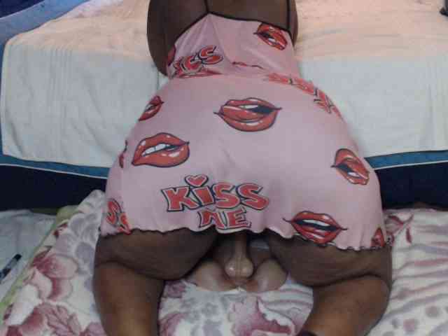 Prettybkack25 webcam