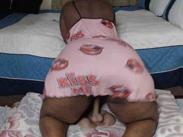 Prettybkack25 webcam