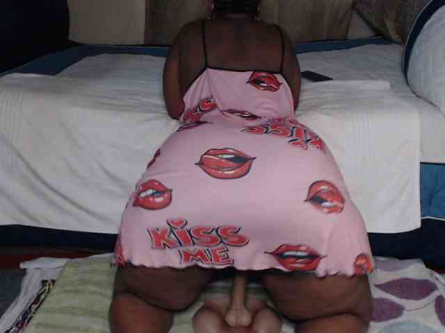 Prettybkack25 webcam