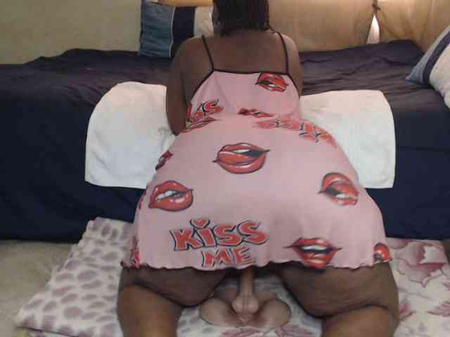 Prettybkack25 webcam