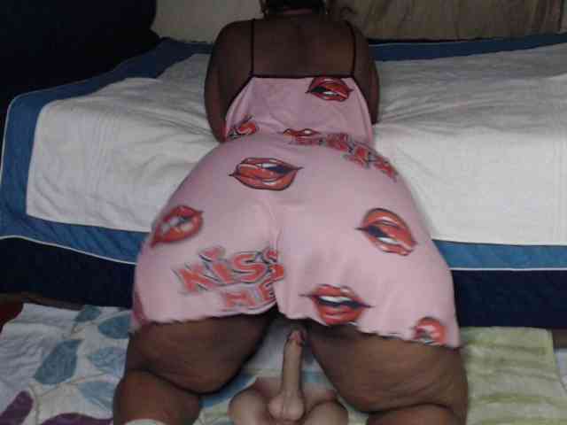 Prettybkack25 webcam