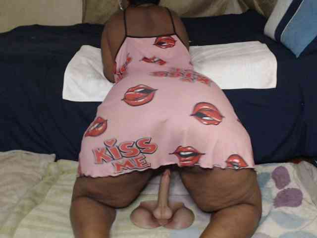Prettybkack25 webcam