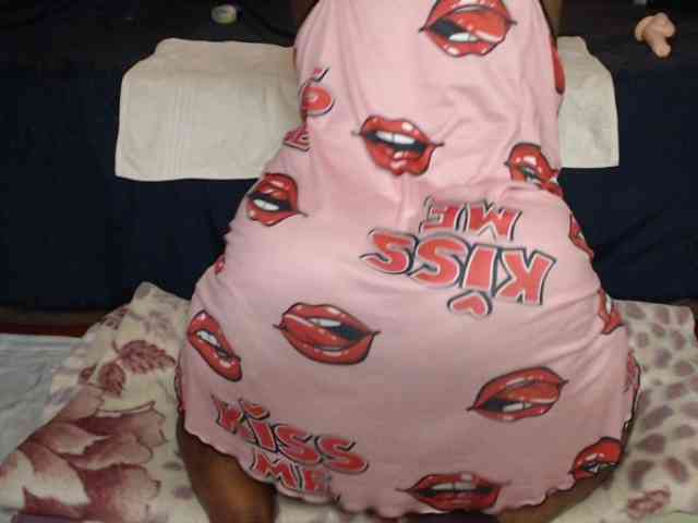 Prettybkack25 webcam