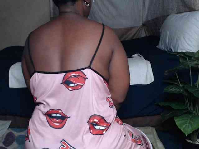 Prettybkack25 webcam