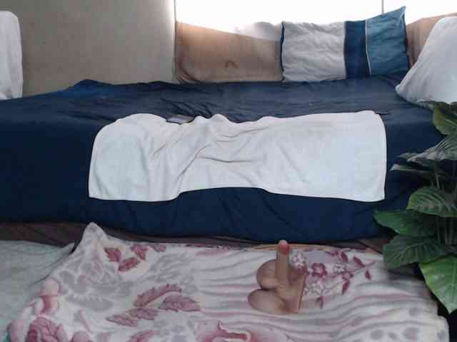 Prettybkack25 webcam