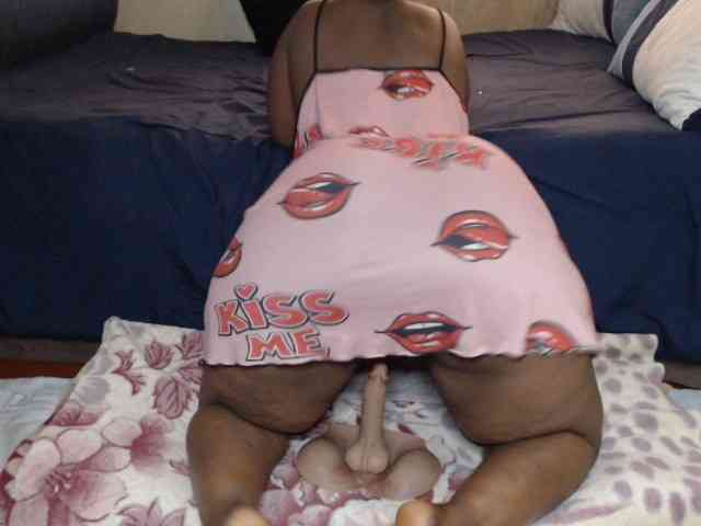 Prettybkack25 webcam