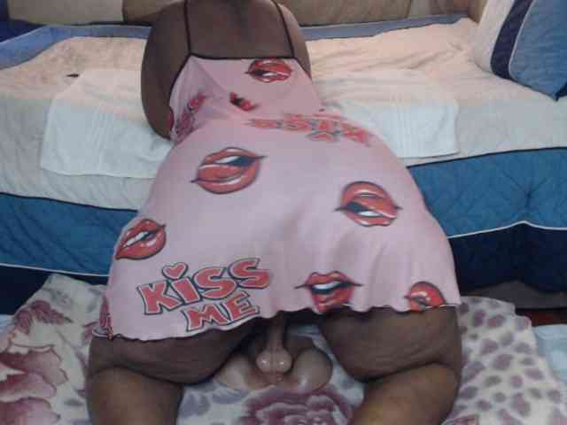 Prettybkack25 webcam