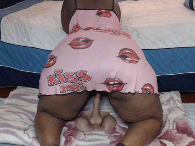 Prettybkack25 webcam